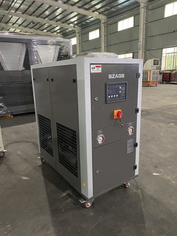 Refrigeradores compactos enfriados con agua de 6 toneladas de refrigeración rápida con capacidad de refrigeración de 19 kW, monitoreo remoto las 24 horas del día, los 7 días de la semana y el 7 de noviembre