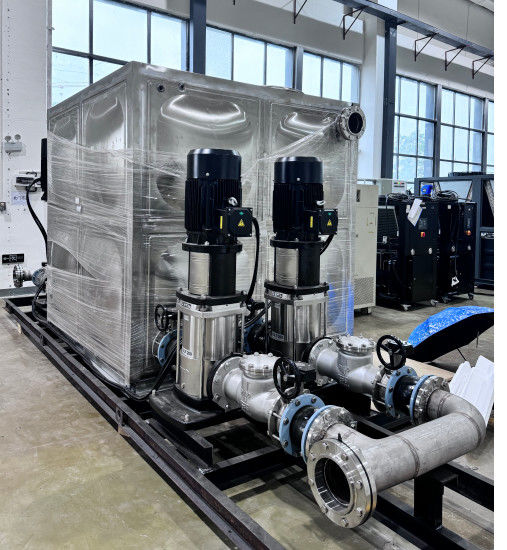 Chiller de agua portátil de alto rendimiento de 100 CV con gran capacidad de tanque y bomba de circulación externa