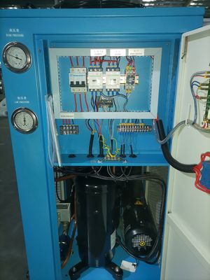 Precisión y eficiencia 2.5 m3/h Flujo de agua refrigerada Chillers de velocidad variable refrigerados por aire para el control de la temperatura de laboratorio